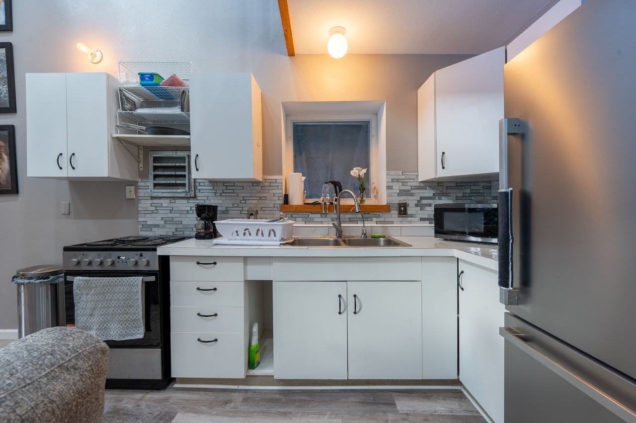 634 Cloud Rd - Photo 2 of 13