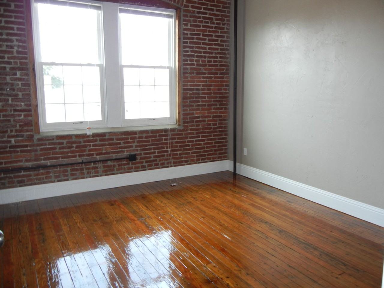 Monroe Street Suites - Photo 2 of 30