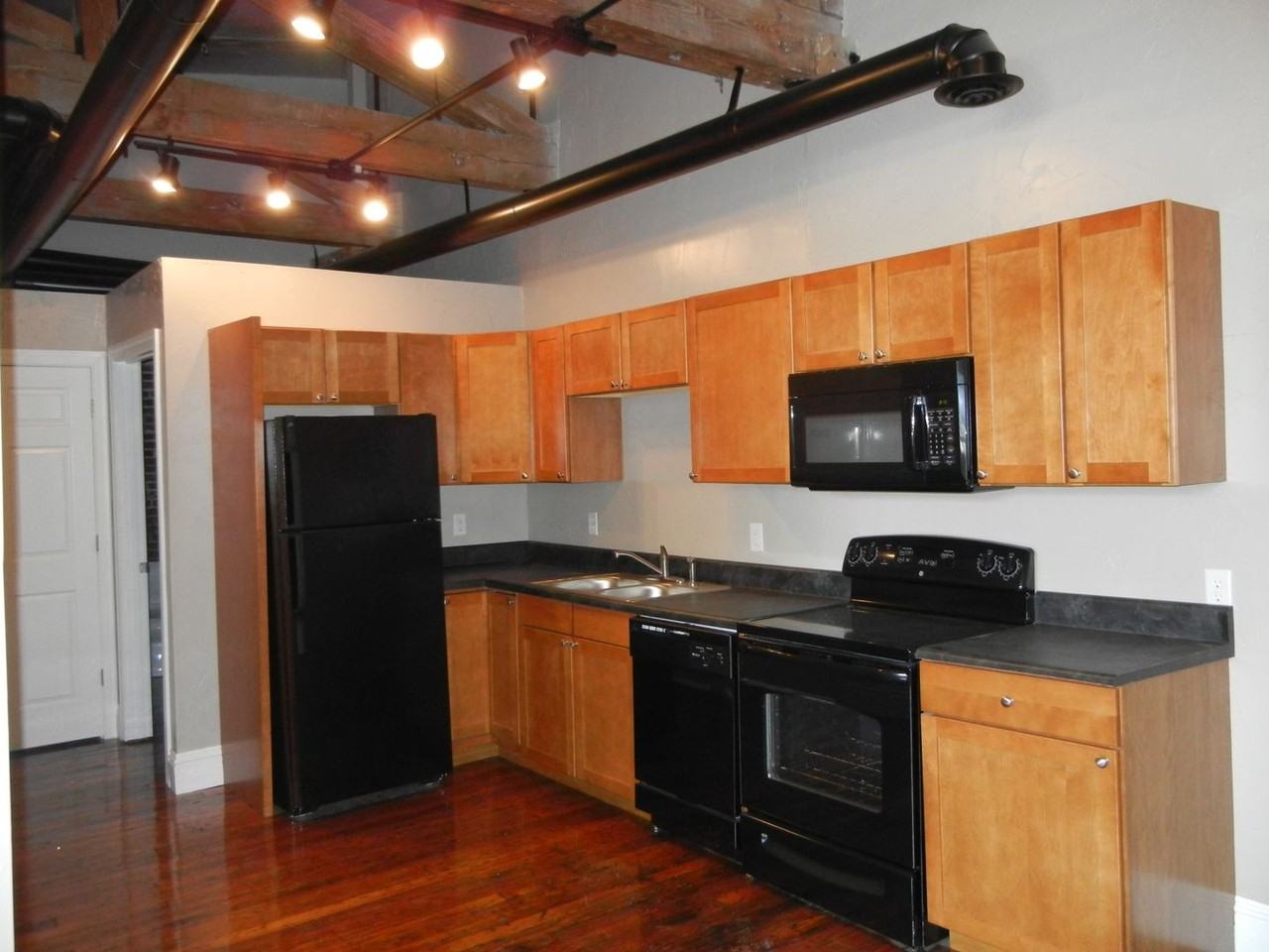 Monroe Street Suites - Photo 3 of 30