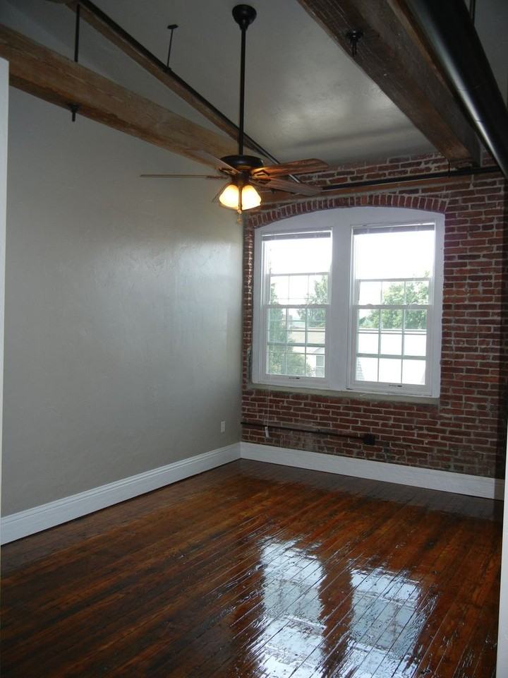 Monroe Street Suites - Photo 7 of 30