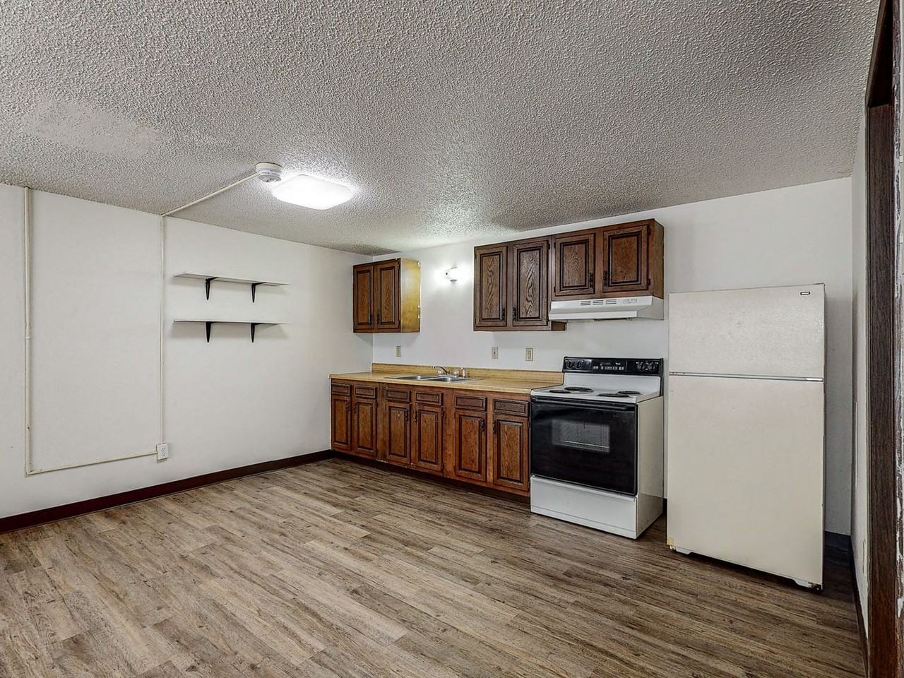 2317/2319 Knapp Street - Photo 4 of 16