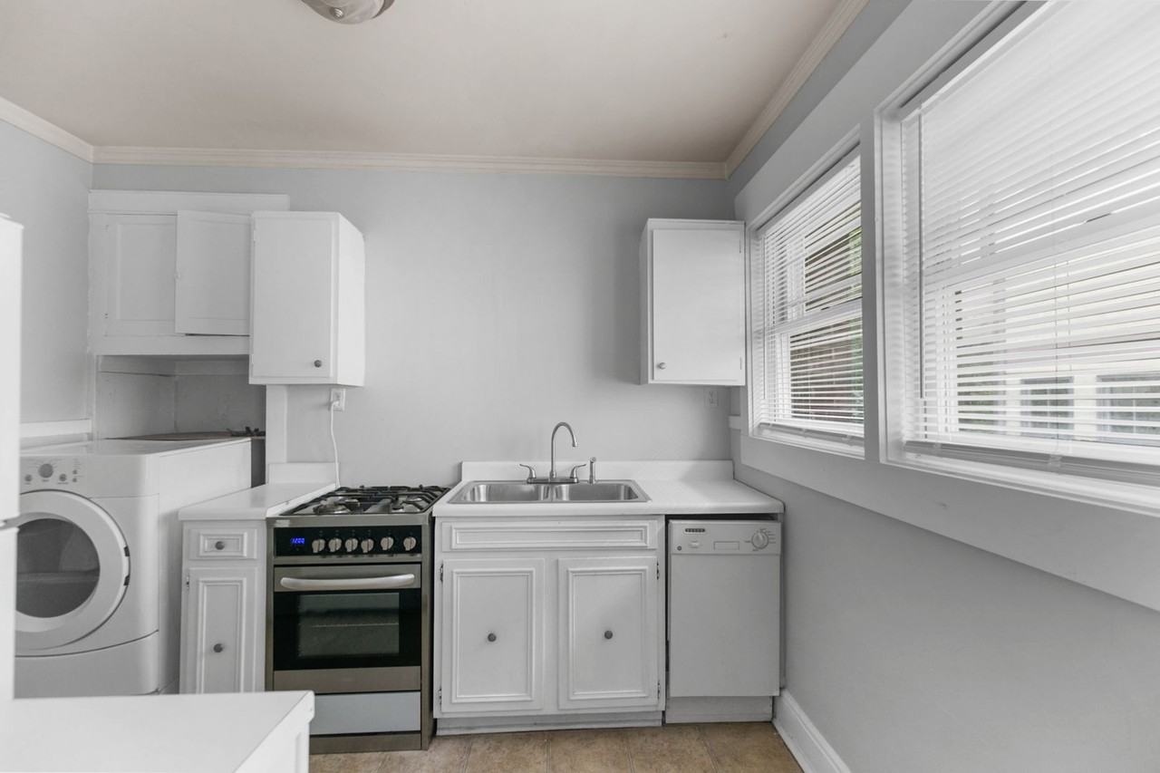 Highland Oaks Apartments - Photo 2 of 18