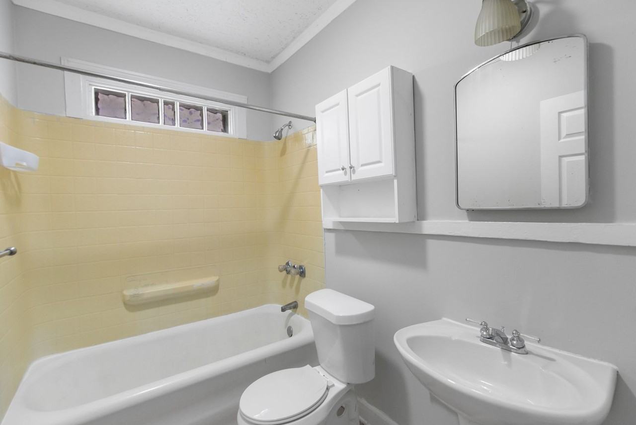 Highland Oaks Apartments - Photo 3 of 18