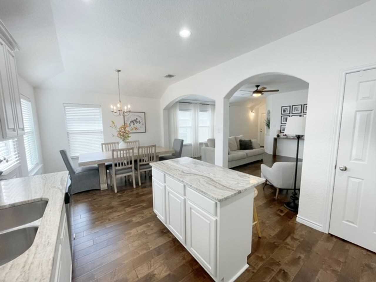 10202 Sun Ml - Photo 6 of 25