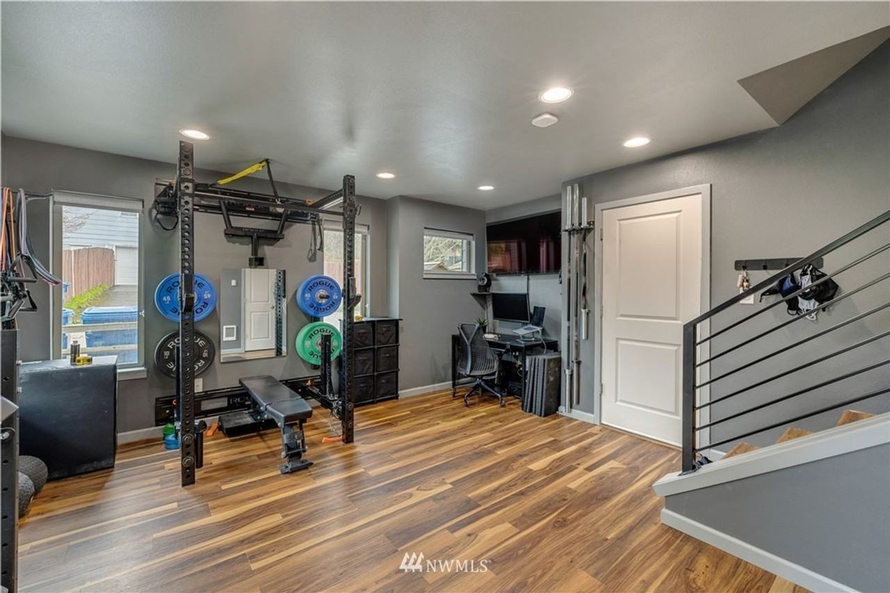 5206 Delridge Way Sw - Photo 5 of 28
