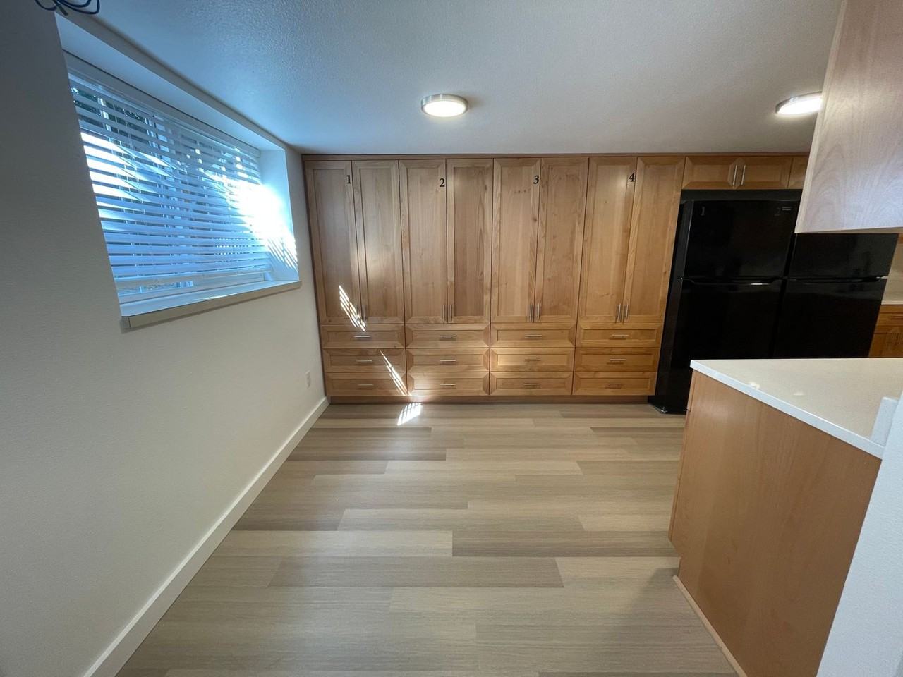 2427 Ne 9th Ave #B - Photo 6 of 14