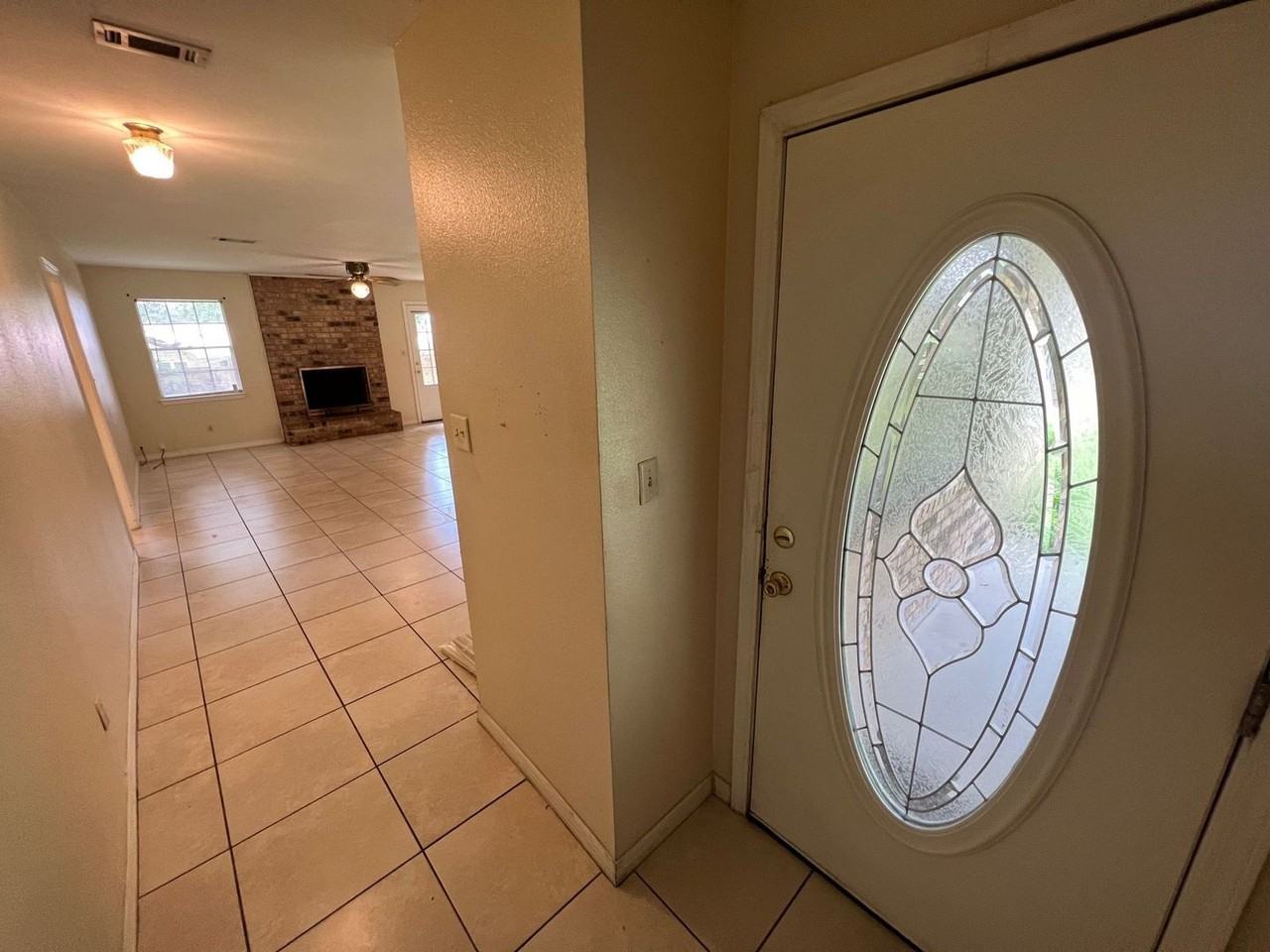 4945 Catalina Cir - Photo 2 of 25