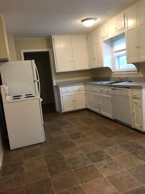 11016 E 57th Ter - Photo 3 of 10