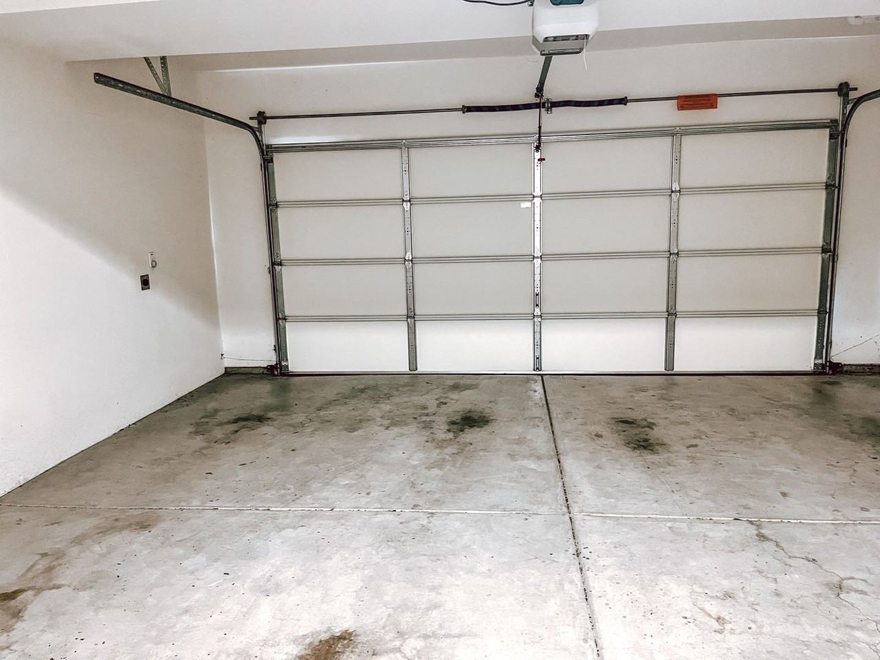 2297 Central Pkwy - Photo 3 of 16