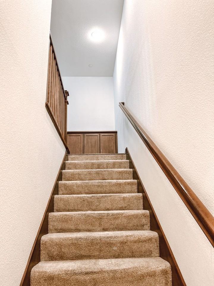 2297 Central Pkwy - Photo 4 of 16