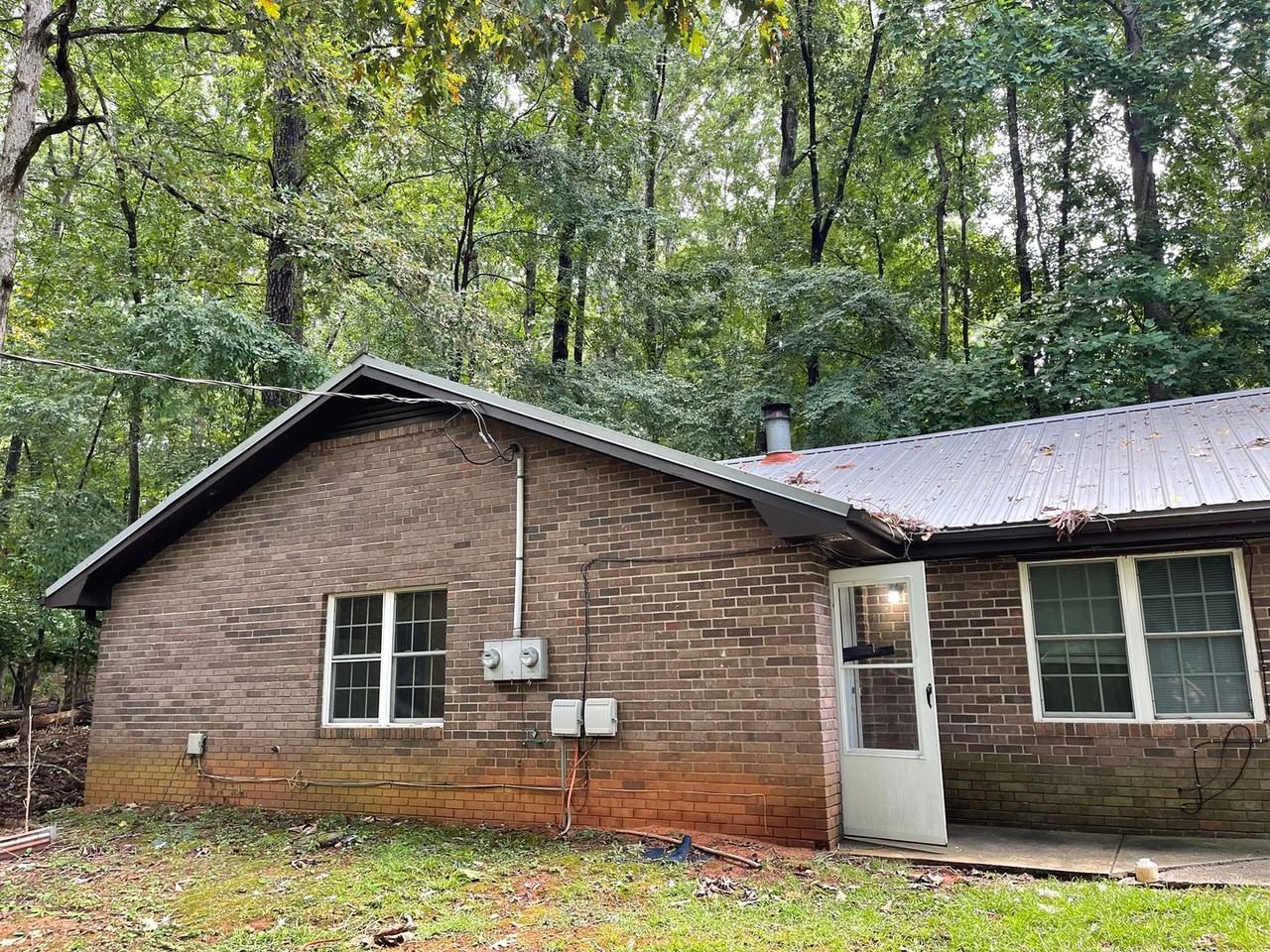 332 Edgewood Dr - Photo 3 of 15