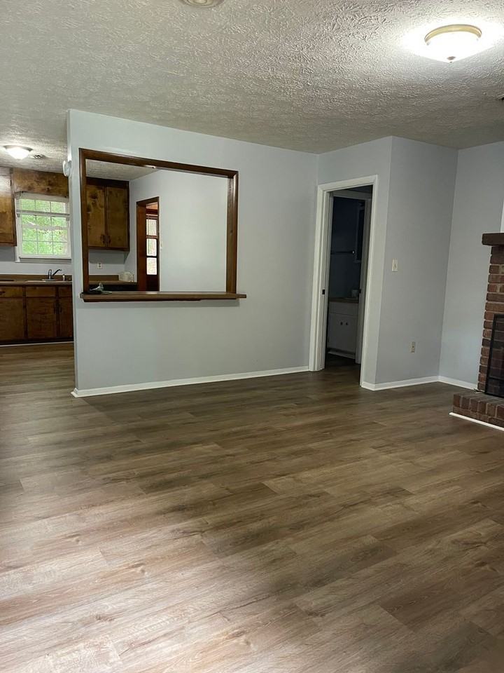 332 Edgewood Dr - Photo 5 of 15