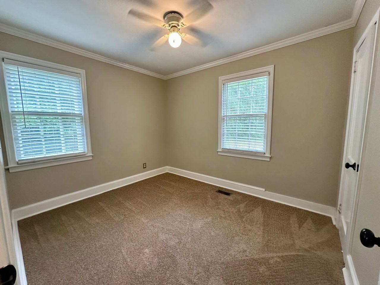 84 Willow Dr - Photo 5 of 11