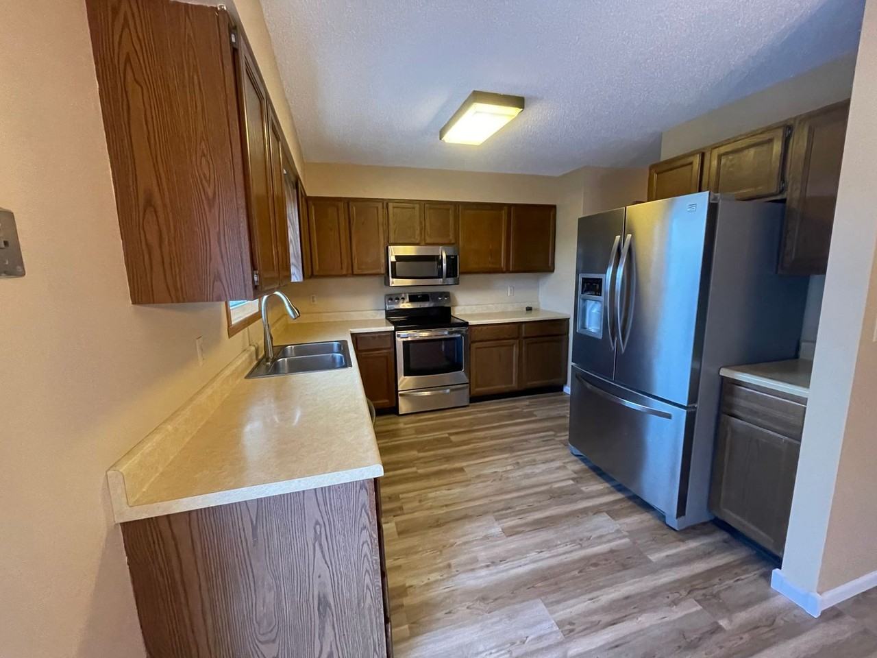 2317 Sundance Cir S - Photo 2 of 15