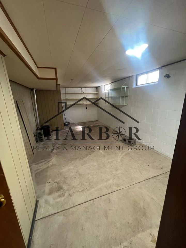 709 5th Ave Sw - Photo 4 of 15