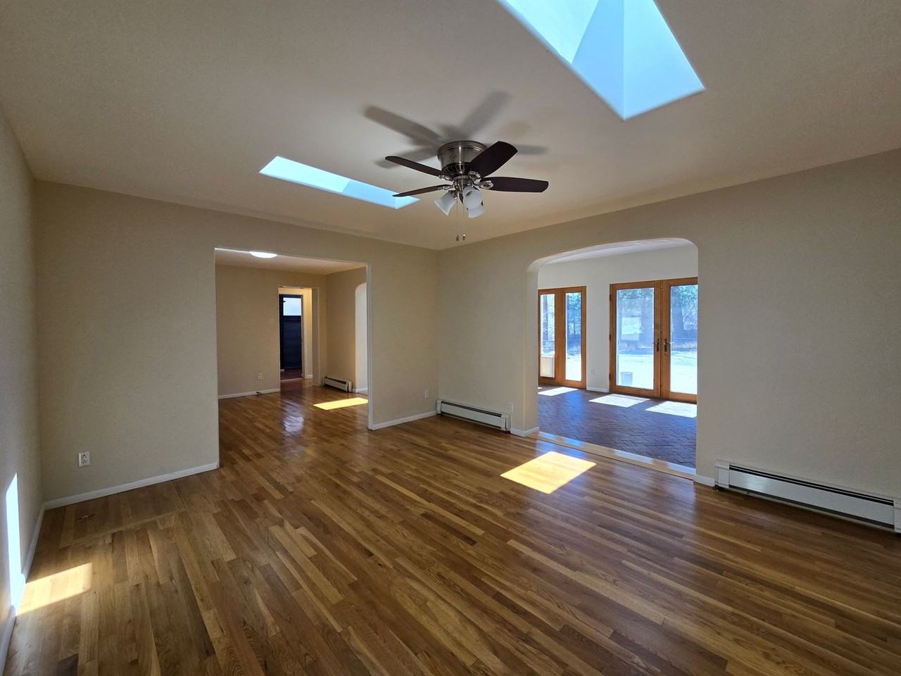4557 Trinity Dr - Photo 6 of 42