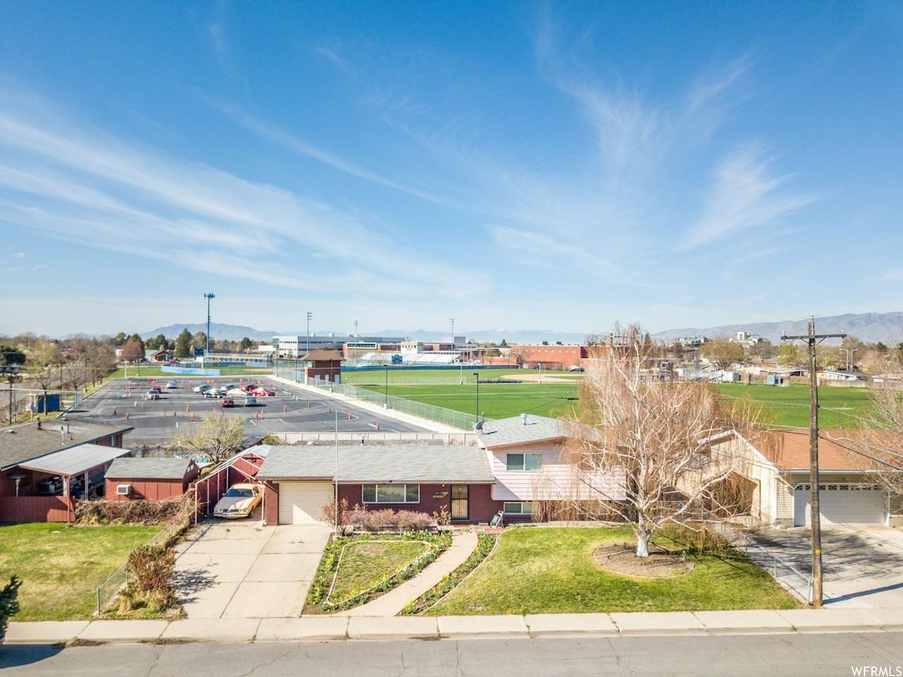 70 Westwood Dr - Photo 2 of 19