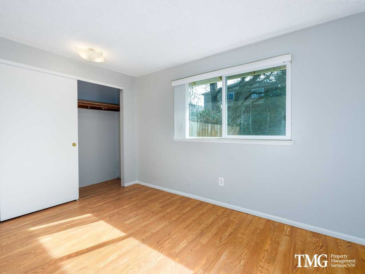 11001 Ne 48th Cir - Photo 3 of 12