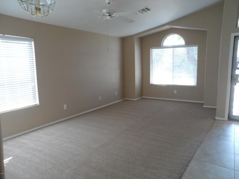 9212 W Canyon Dr - Photo 2 of 7