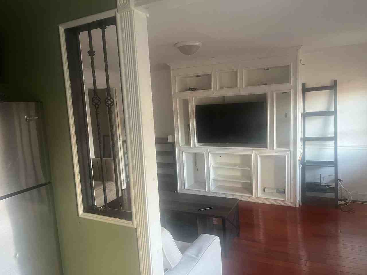 579 Putnam Ave - Photo 3 of 14