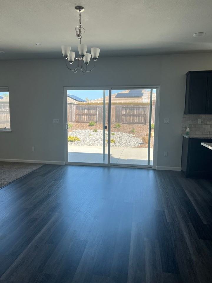 1508 Lahonton Way - Photo 7 of 27