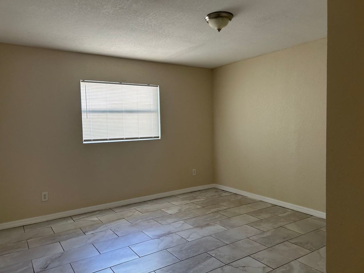 14 Bel Air St - Photo 3 of 14