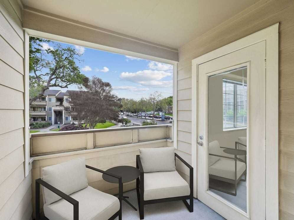 eaves Walnut Creek - Photo 6 of 41