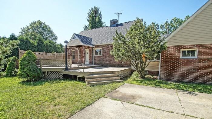 5651 Highland Rd - Photo 2 of 17