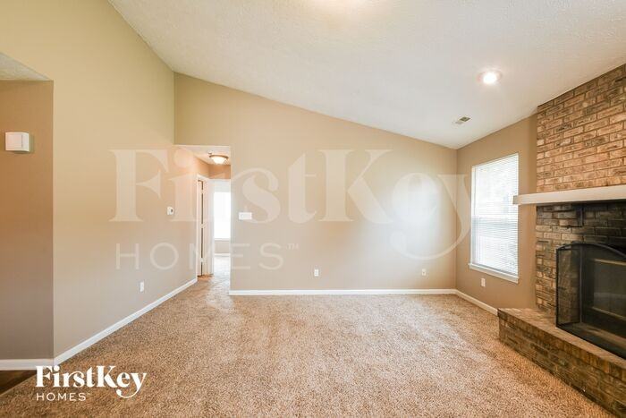 7904 Cross Willow Blvd - Photo 3 of 16