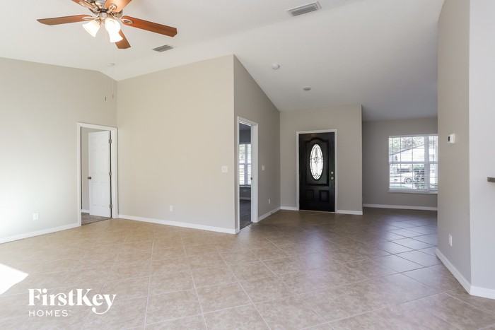 1860 Kim Acres Ln - Photo 2 of 15