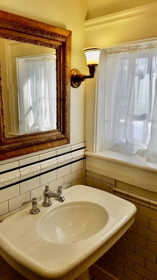 147 College St N #3 - Photo 7 of 15