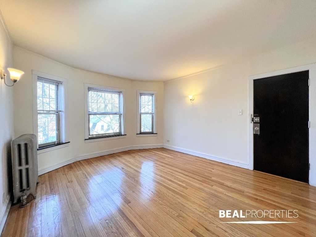 4904 N Hoyne Ave #N3 - Photo 2 of 13