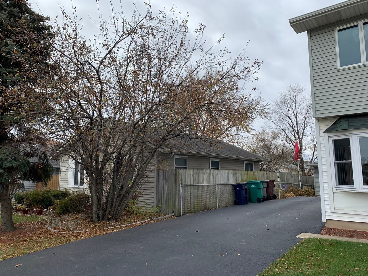 16732 Hobart Ave #NA - Photo 3 of 31