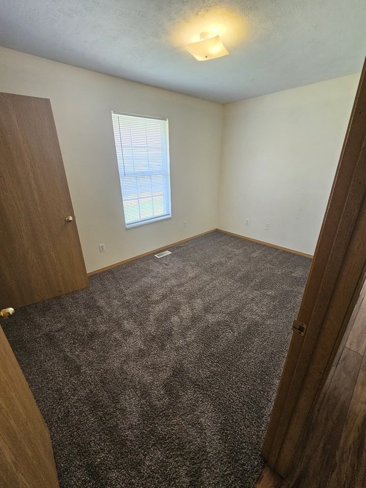 3118 W Commercial St #B - Photo 7 of 7