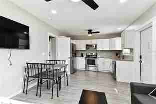 601 76th Ave #D - Photo 1 of 1