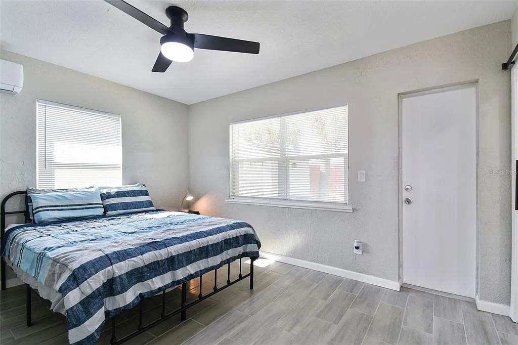 601 76th Ave #D - Photo 6 of 29