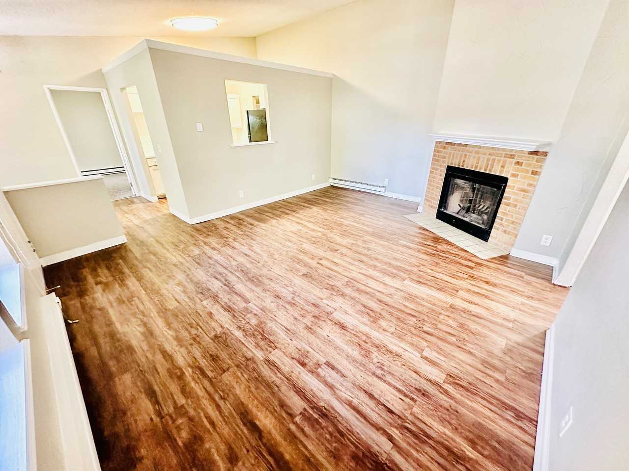 WILLOW RUSH - Photo 6 of 33