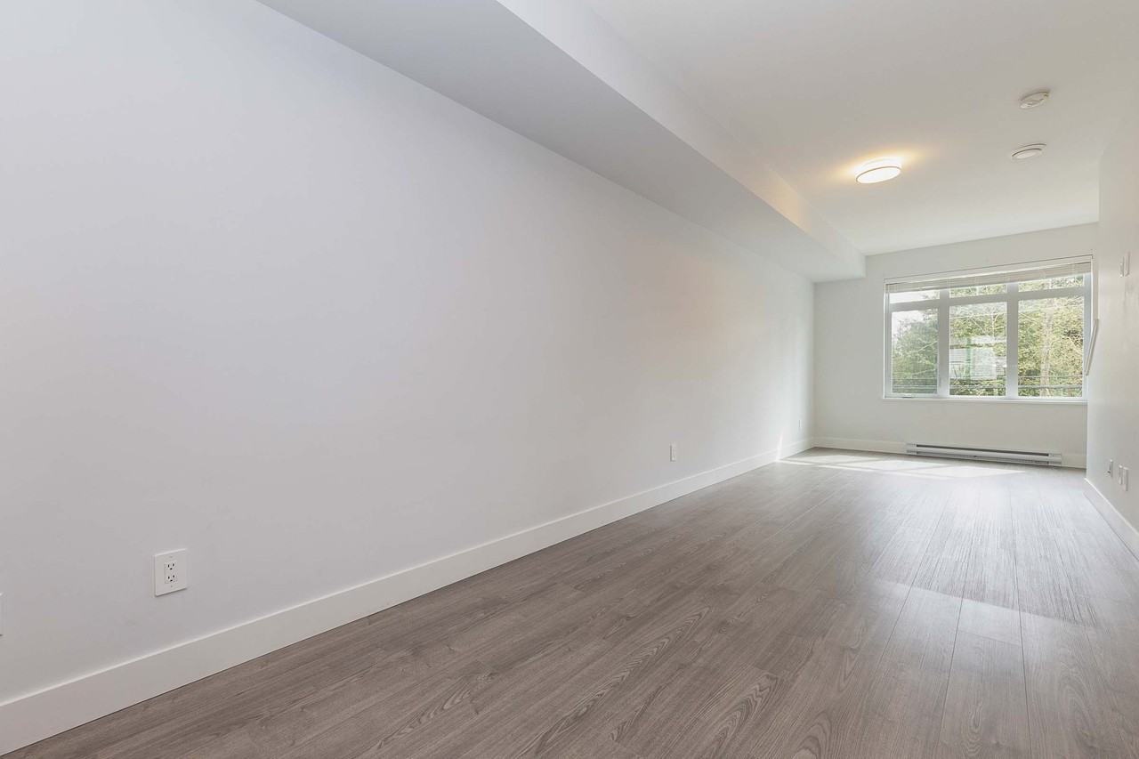 2070 Oak Meadows Drive - Photo 7 of 26