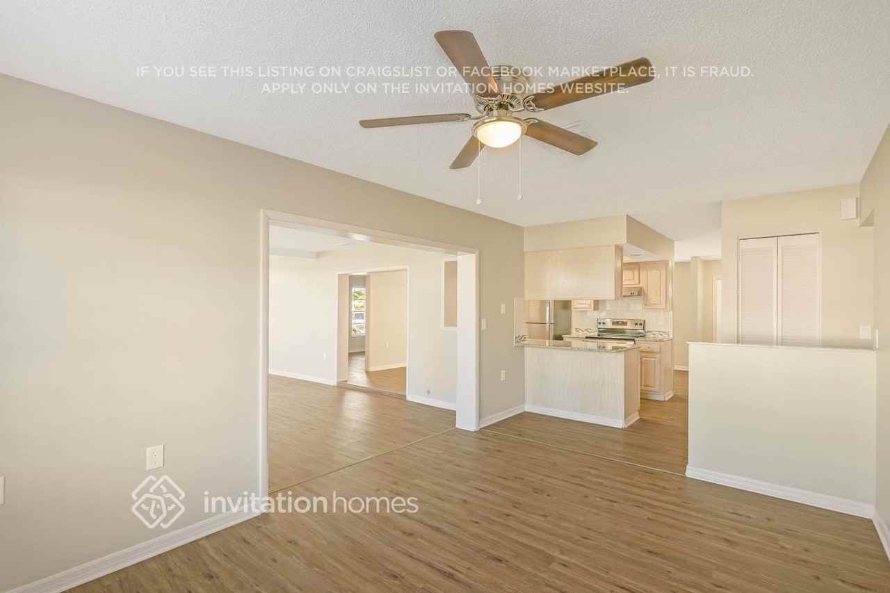 10841 Teer Ln - Photo 2 of 11