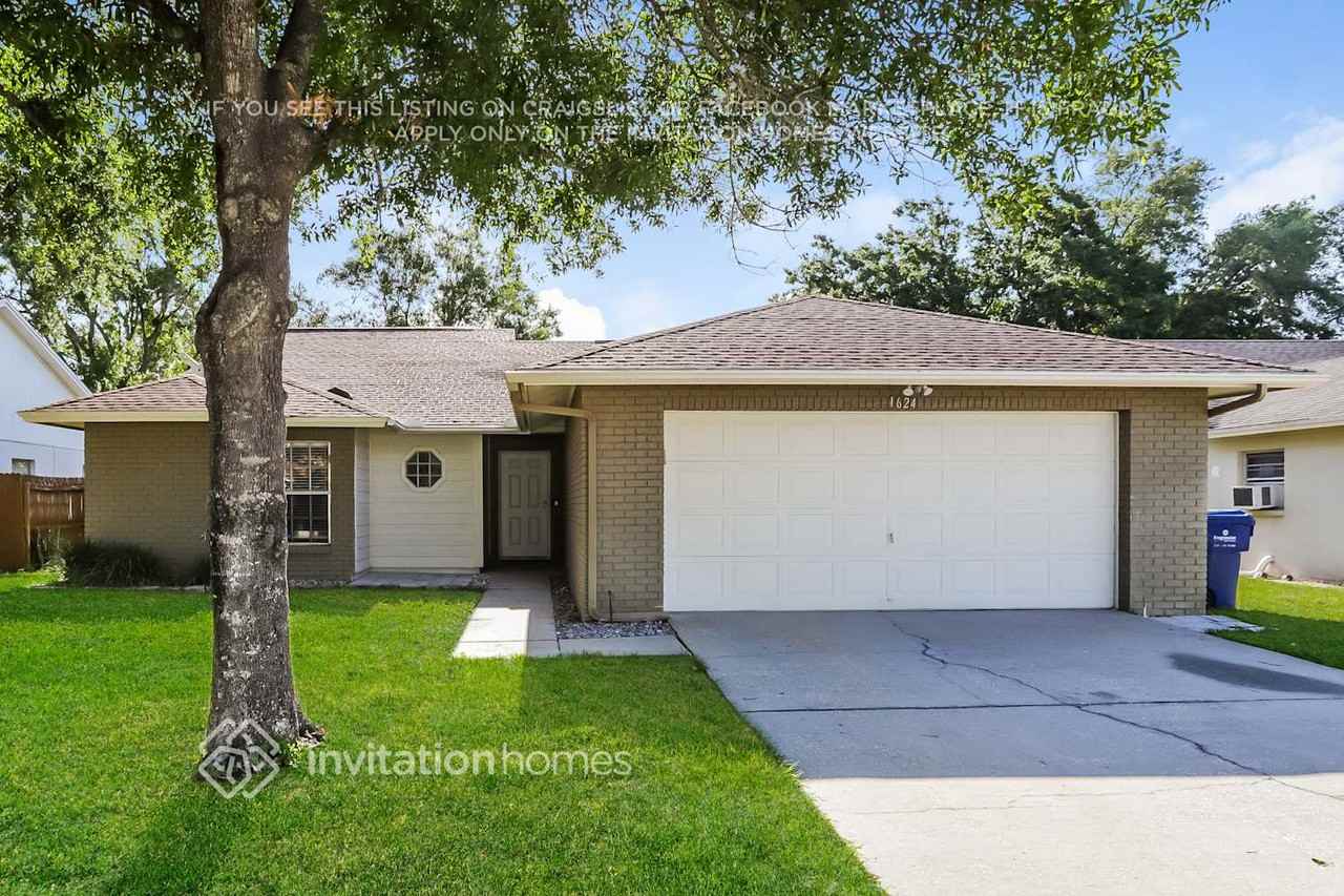 1624 Gardner Dr - Photo 3 of 17