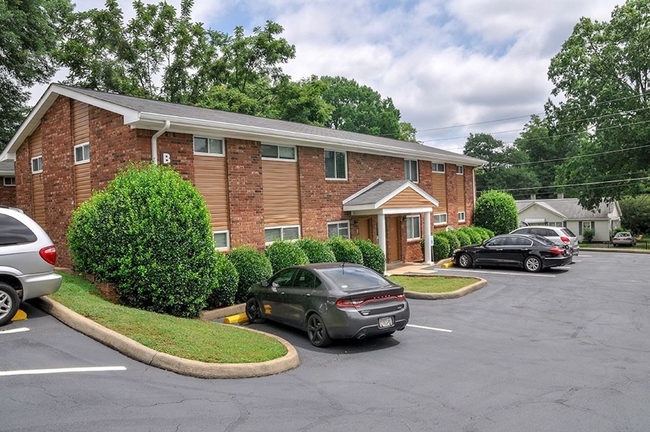 $500 OFF ON YOUR 1ST MONTH RENT! FULLY RENOVATED WITH STAINLESS STEEL APPLIANCES! - Photo 7 of 15