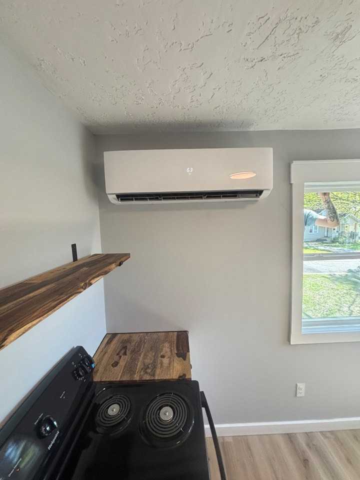 241 S 13th St - Photo 4 of 13