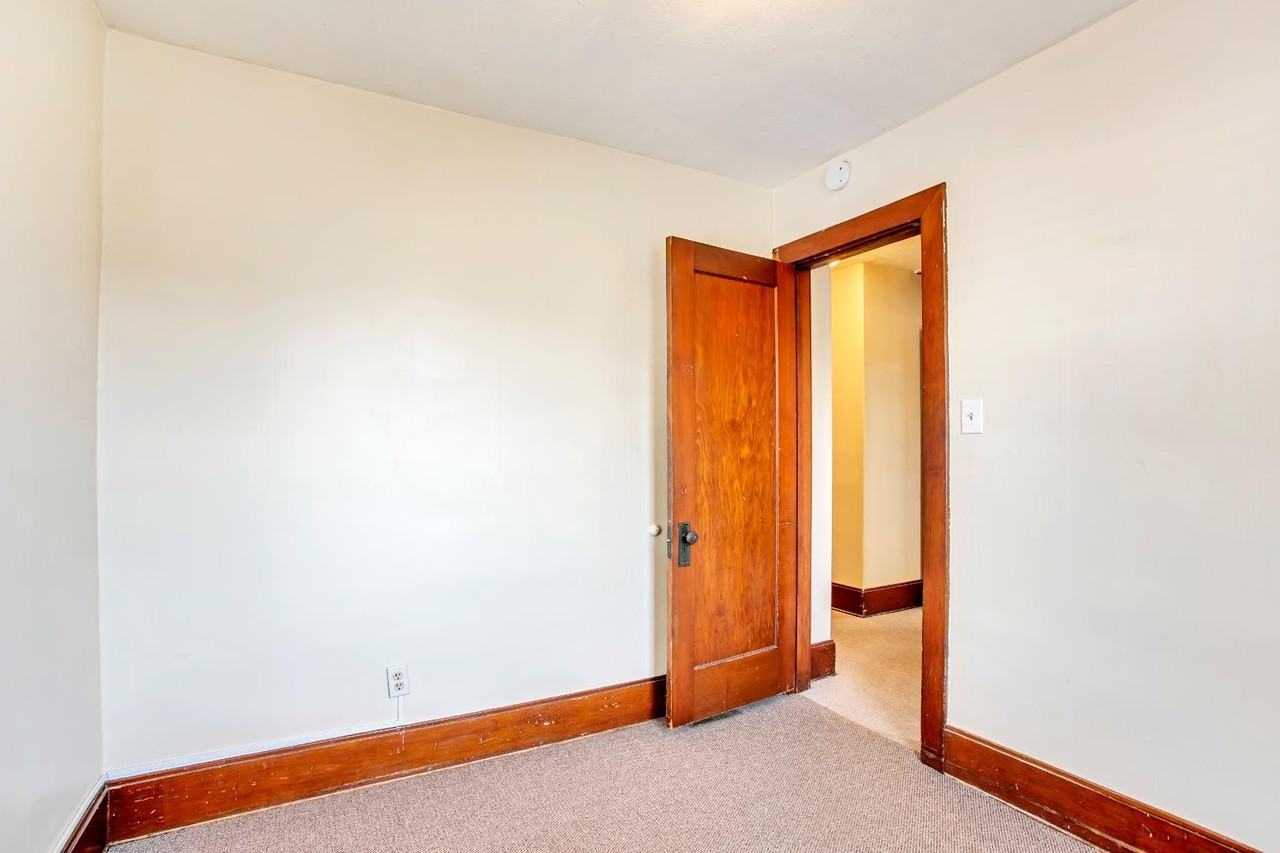 172 South 600 West - Photo 5 of 10