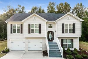 featured image of 595 Embassy Walk