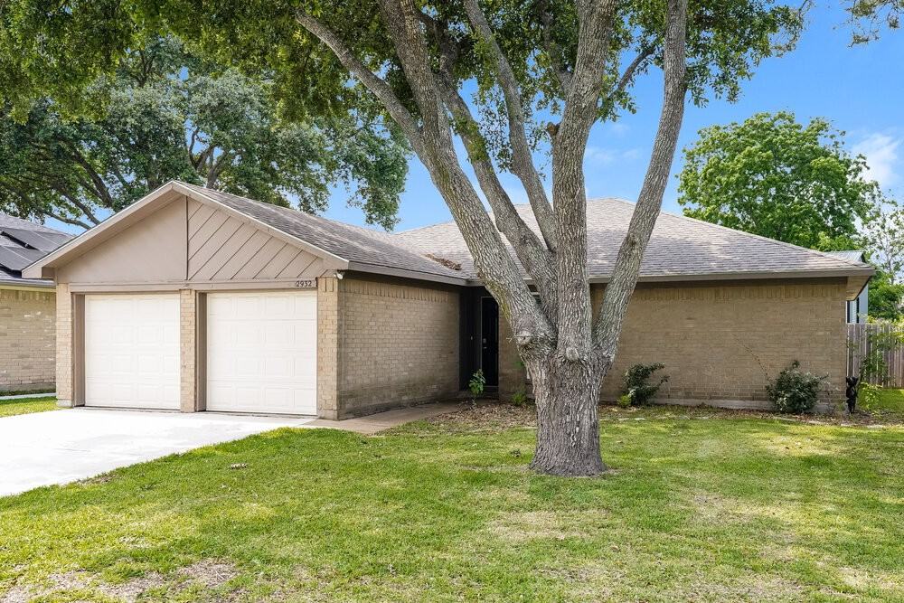 2932 Ocean Way - Photo 3 of 19