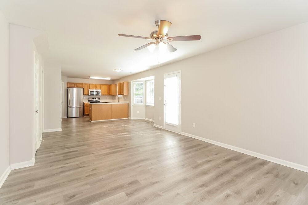 9802 Steele Meadow Rd - Photo 5 of 17