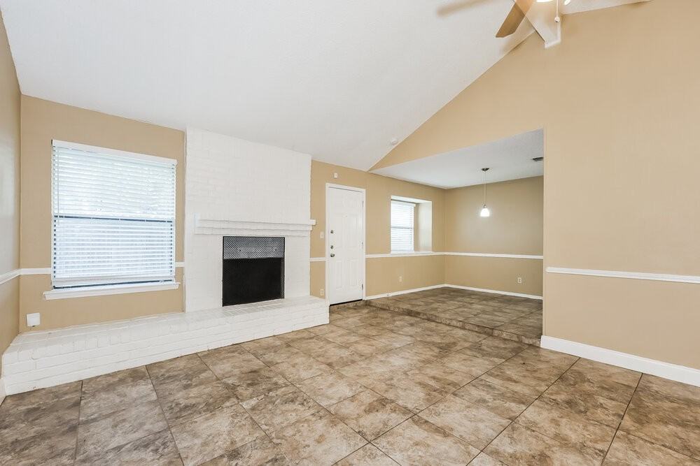 6424 Canyon Cir - Photo 3 of 16