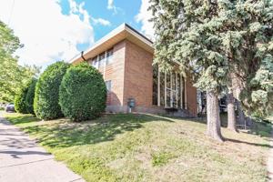 featured image of 1501 E 1st St