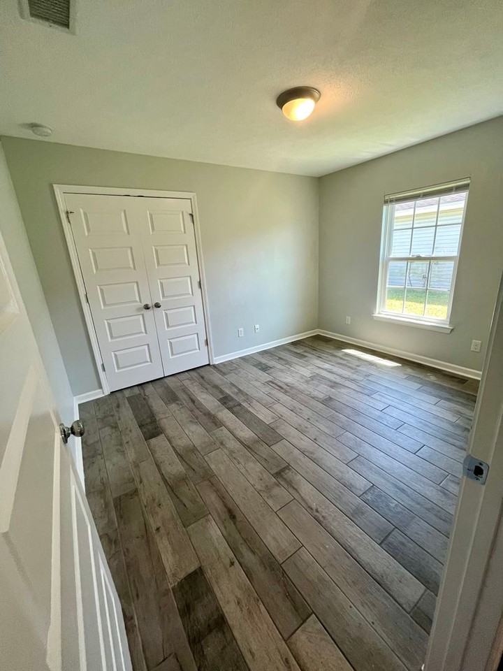 2406 Quiet Oaks Dr - Photo 7 of 9