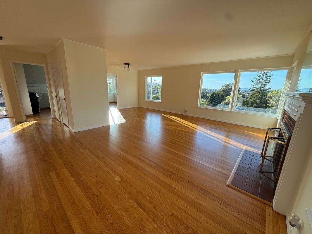 209 Malcolm Ave - Photo 2 of 19